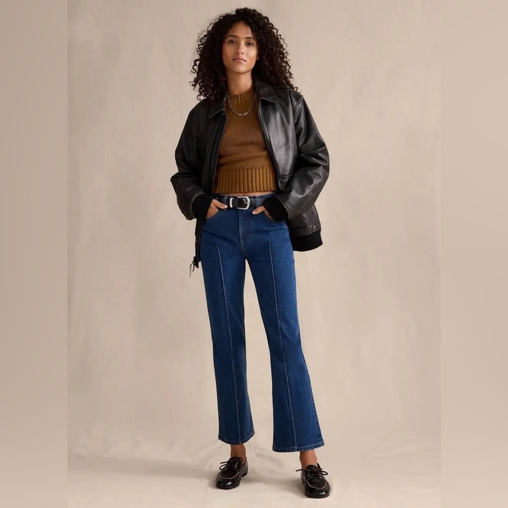 NWT! Banana Republic High-Rise Bootcut Crop Jean - Size 31 #826985 🩷